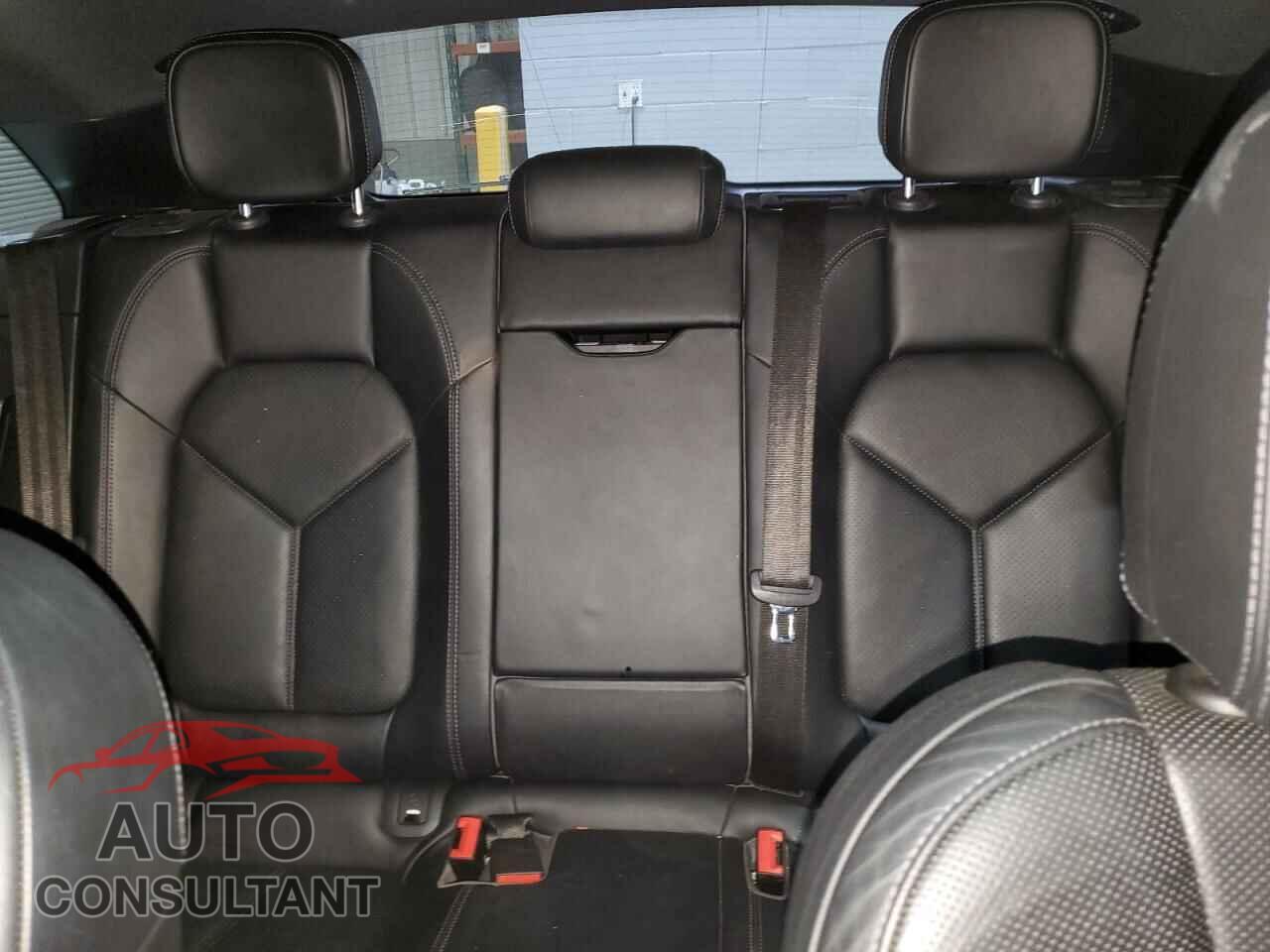 PORSCHE MACAN 2017 - WP1AB2A51HLB20001