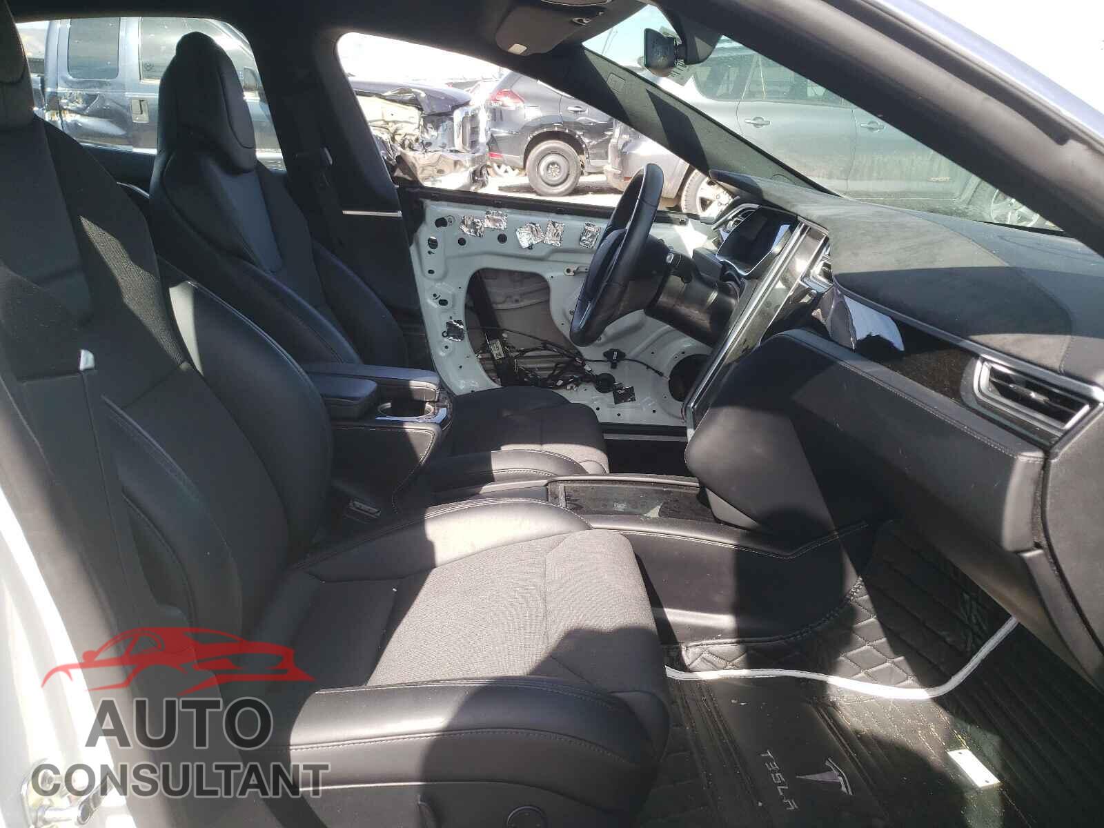 TESLA MODEL S 2017 - 5YJSA1E28HF215080