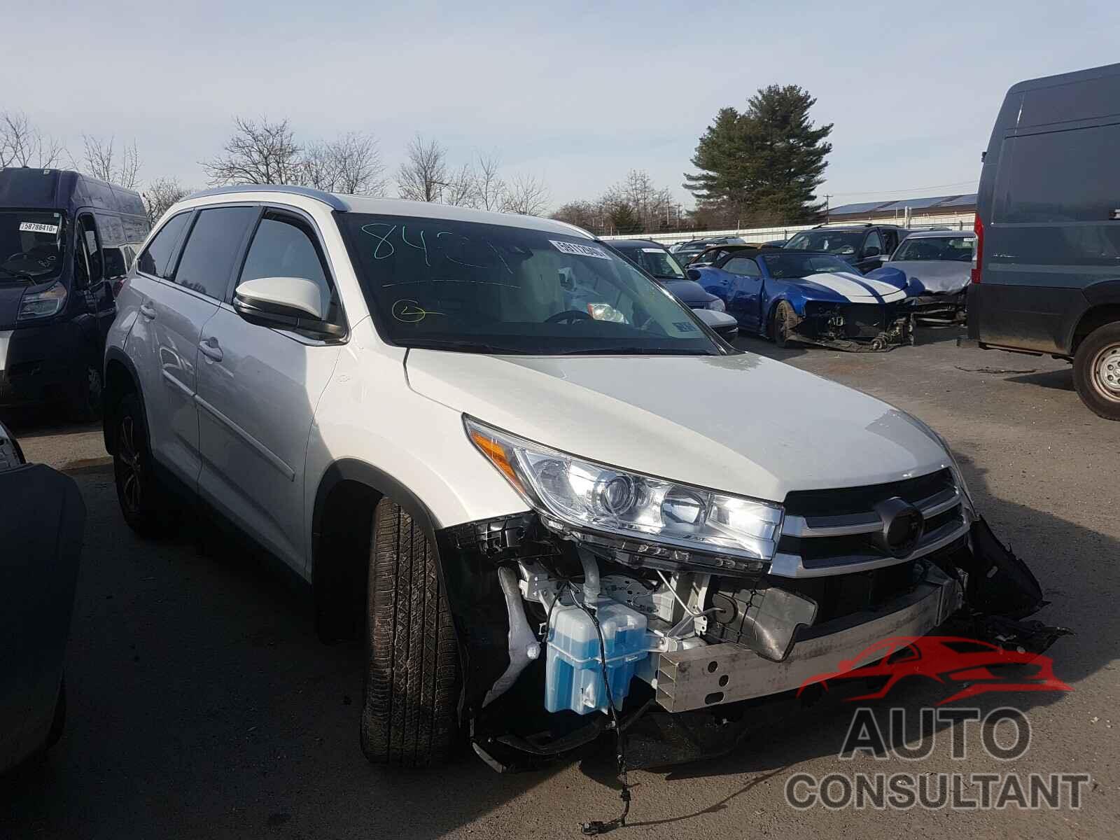 TOYOTA HIGHLANDER 2019 - 5TDJZRFHXKS573547