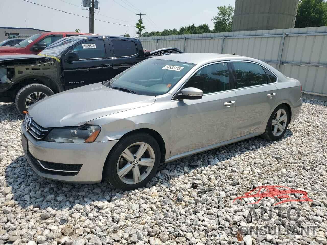 VOLKSWAGEN PASSAT 2013 - 1VWBP7A33DC050334