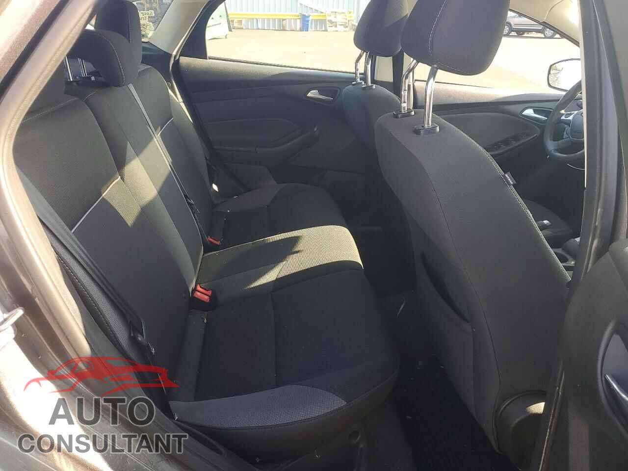 FORD FOCUS 2012 - 1FAHP3K27CL216015
