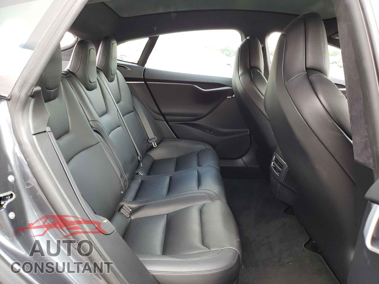 TESLA MODEL S 2019 - 5YJSA1E20KF331820