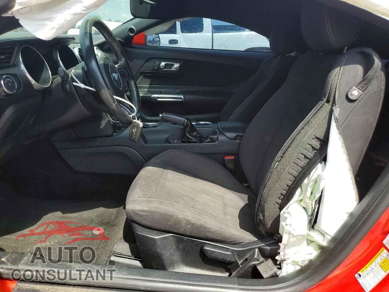 FORD MUSTANG 2018 - 1FA6P8TH4J5137409