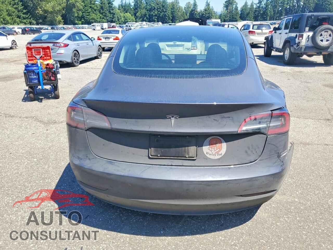 TESLA MODEL 3 2023 - 5YJ3E1EA8PF690582