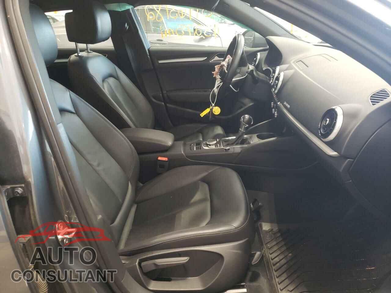 AUDI A3 2017 - WAUB8GFF3H1046625