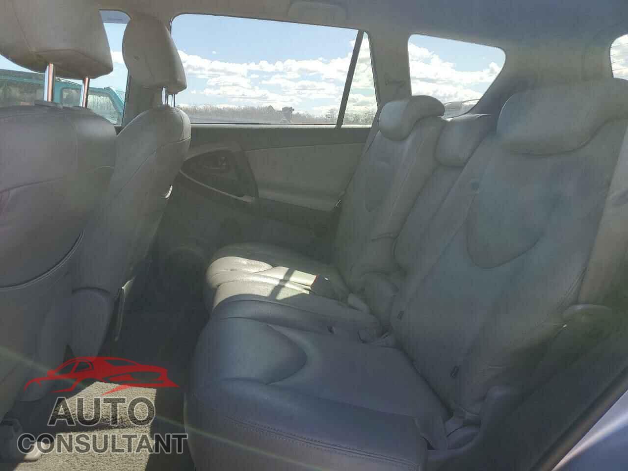 TOYOTA RAV4 2011 - 2T3BF4DV2BW127643
