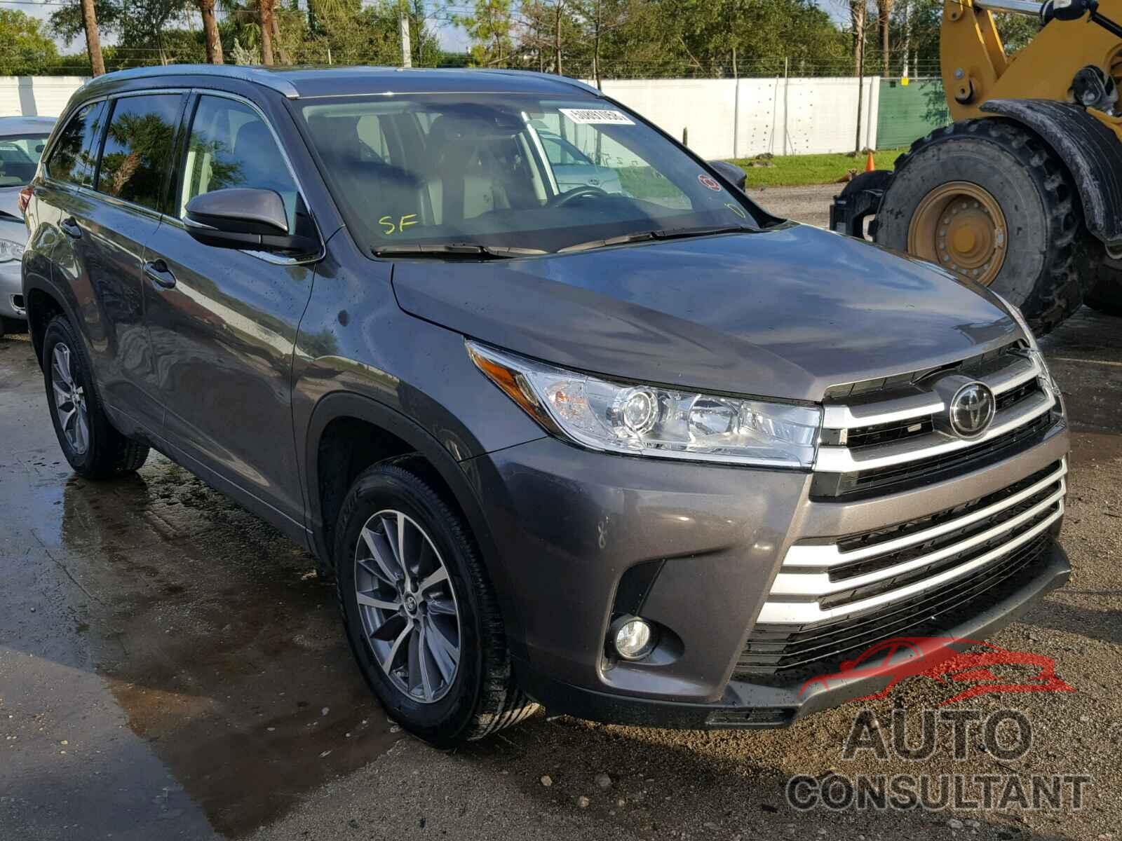 TOYOTA HIGHLANDER 2018 - 5TDKZRFH1JS261619