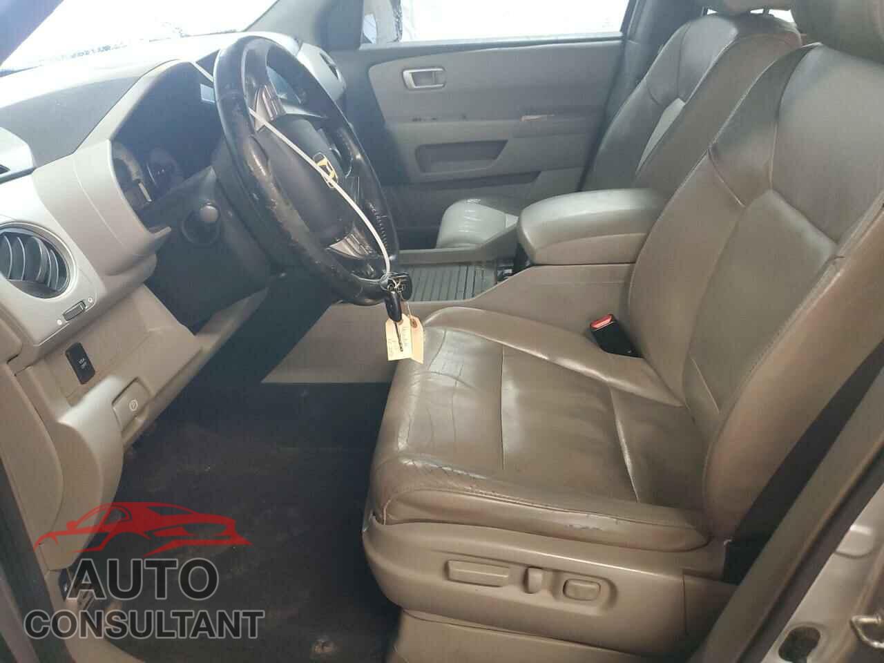 HONDA PILOT 2010 - 5FNYF4H55AB031899
