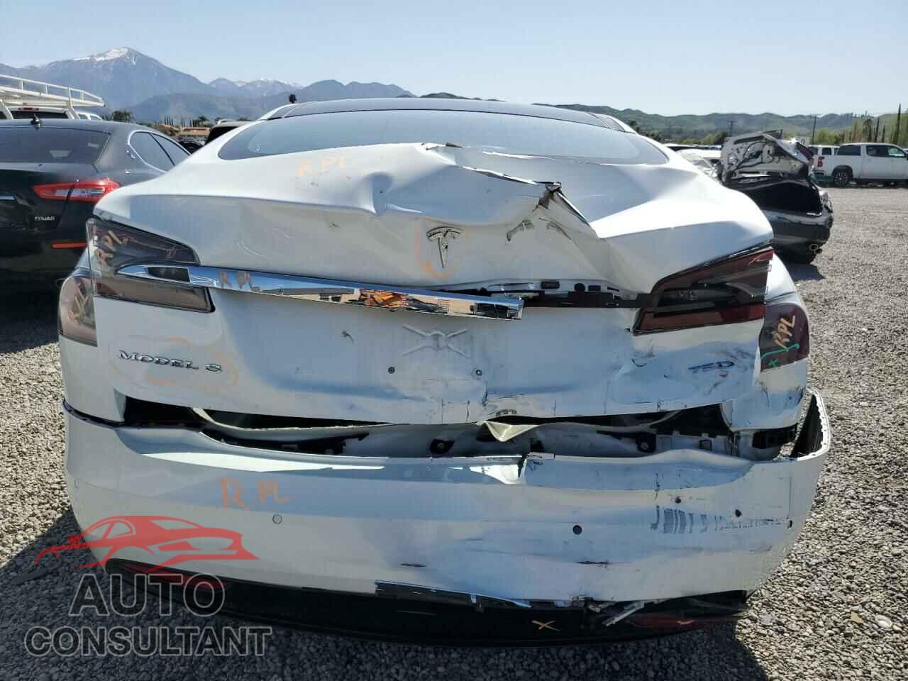 TESLA MODEL S 2018 - 5YJSA1E21JF276826