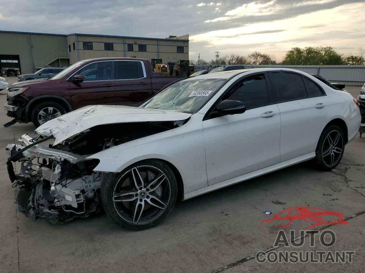 MERCEDES-BENZ E-CLASS 2019 - WDDZF4JB5KA585500