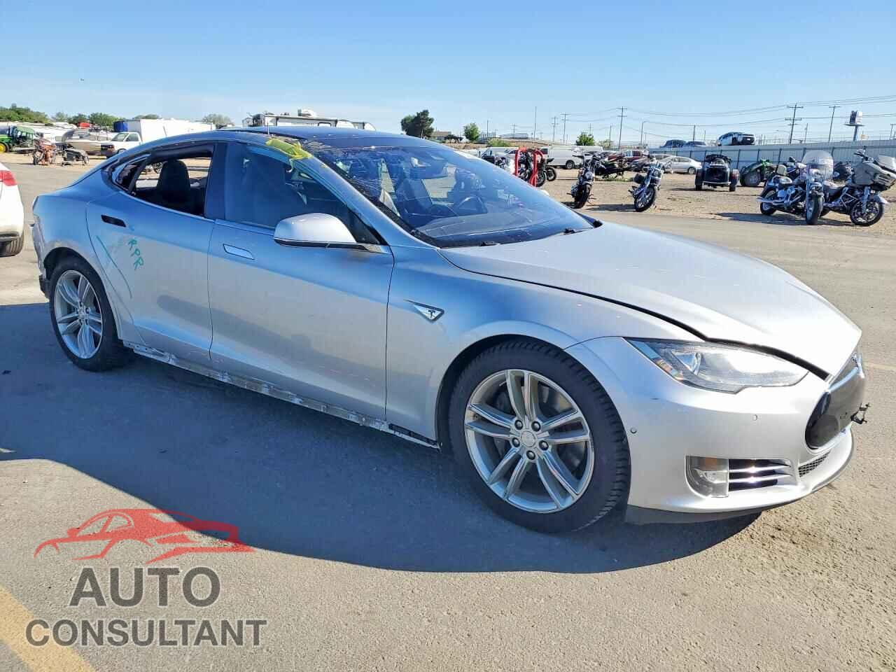 TESLA MODEL S 2016 - 5YJSA1E24GF123723