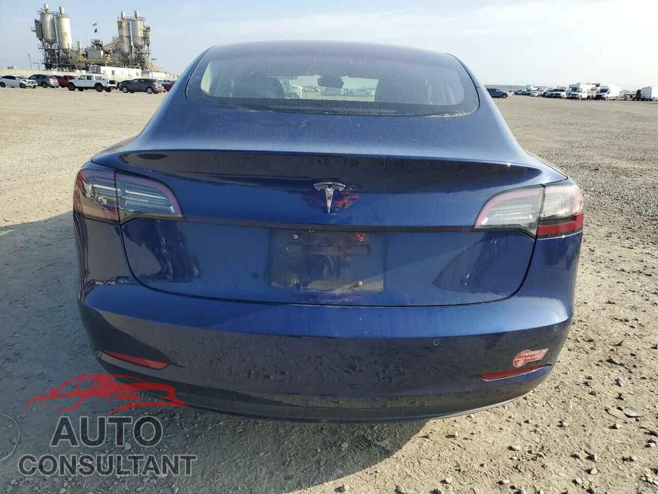 TESLA MODEL 3 2018 - 5YJ3E1EA9JF038657