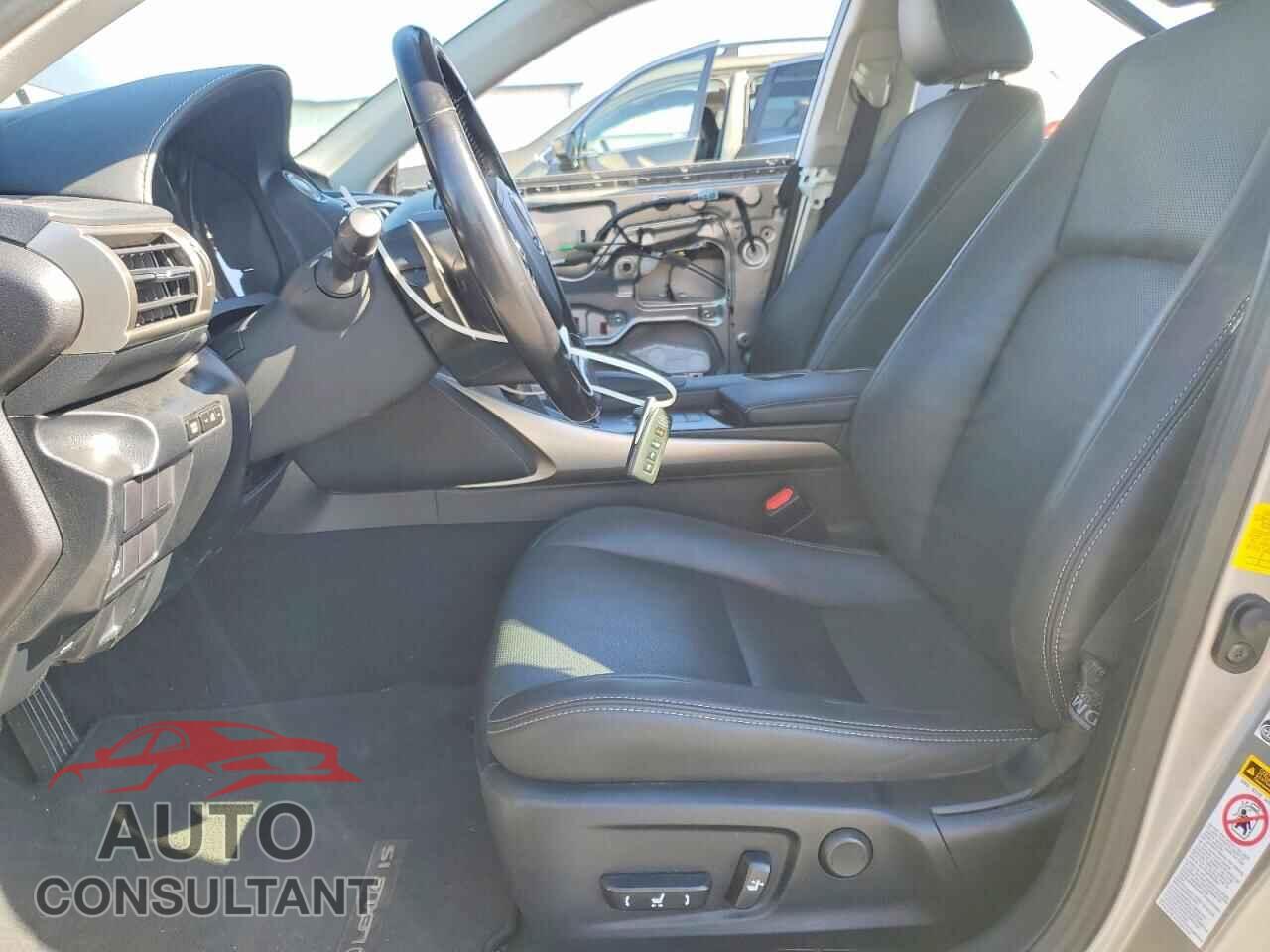 LEXUS IS 2016 - JTHBA1D28G5007135