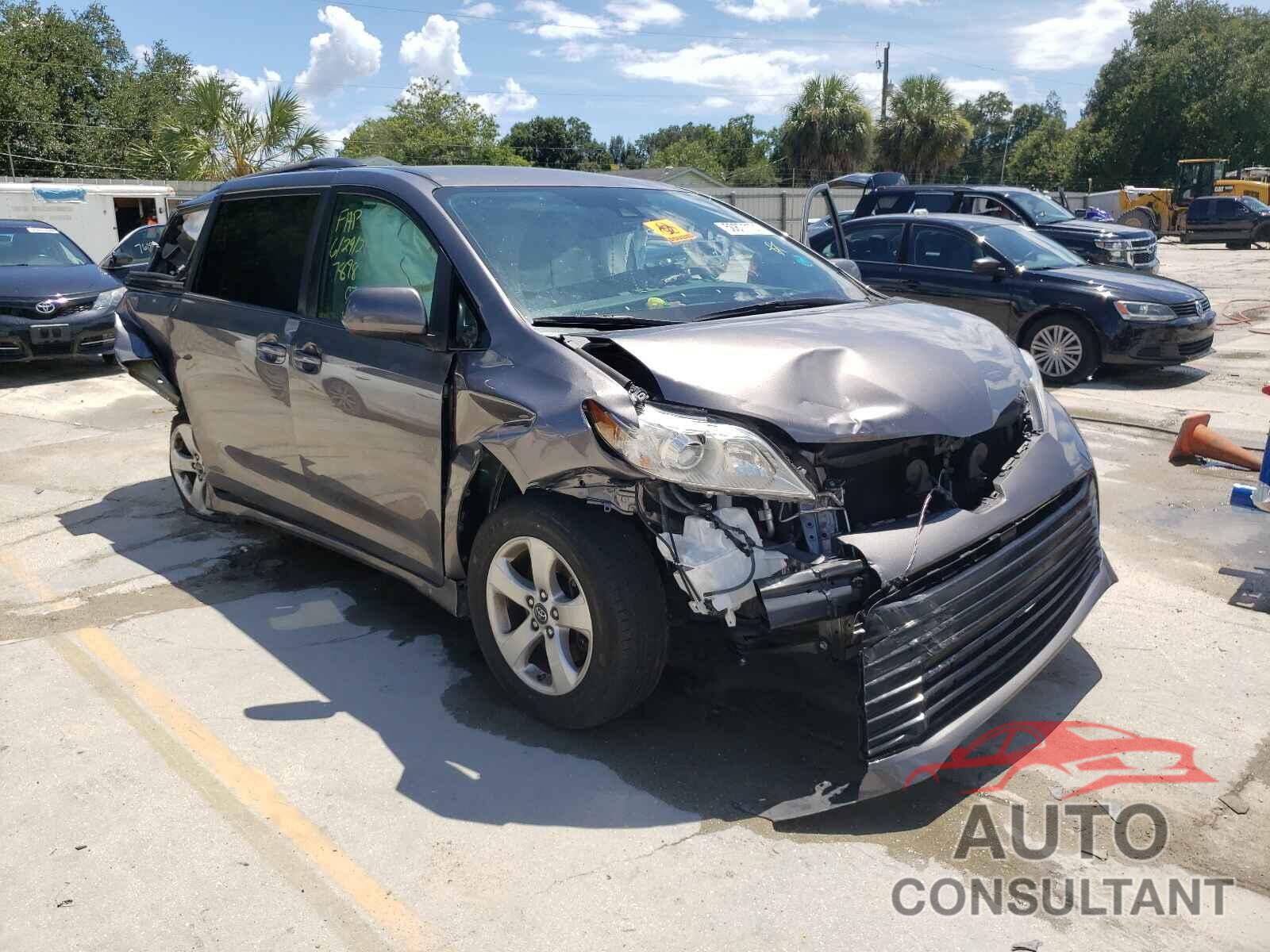 TOYOTA SIENNA 2018 - 5TDKZ3DC6JS909525