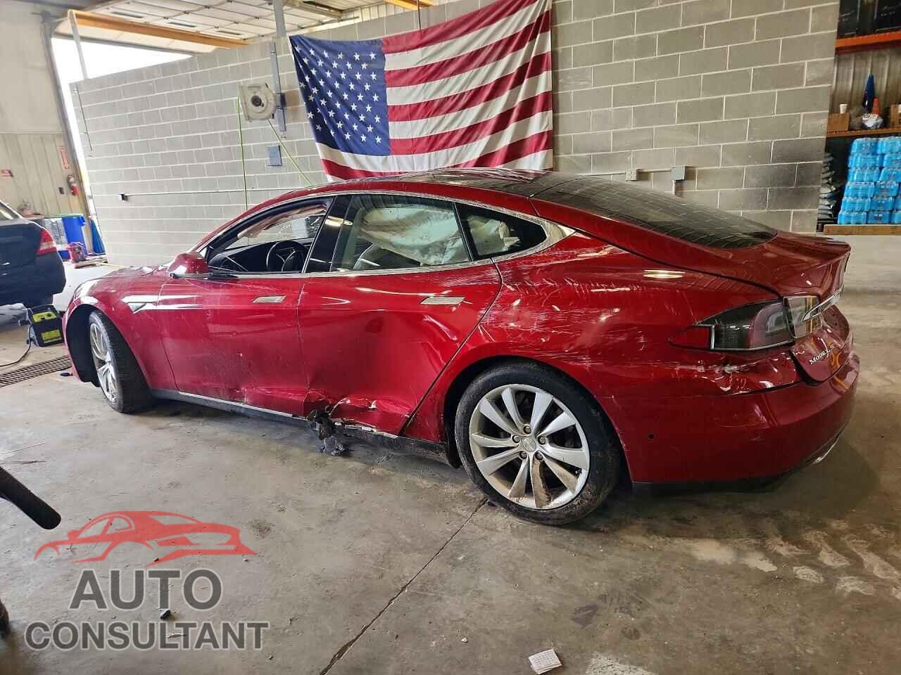 TESLA MODEL S 2015 - 5YJSA1E22FF114758