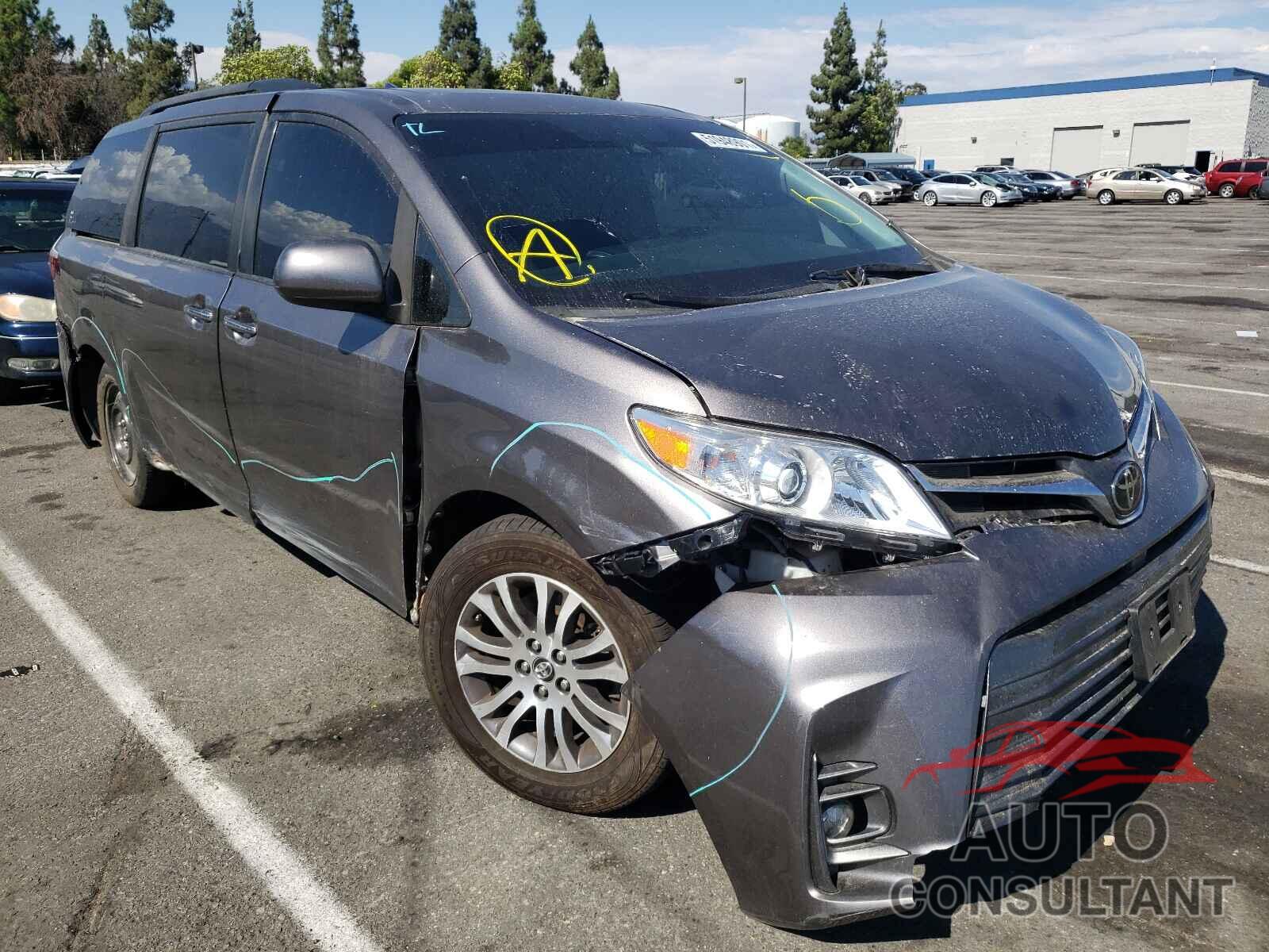 TOYOTA SIENNA 2018 - 5TDYZ3DC4JS915849