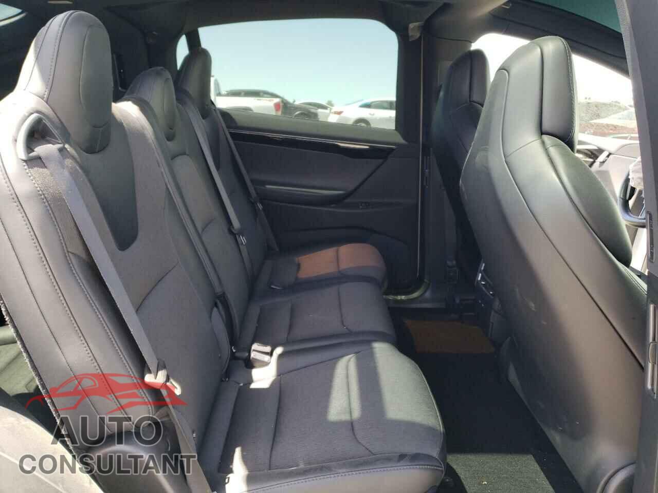 TESLA MODEL X 2018 - 5YJXCAE29JF133588