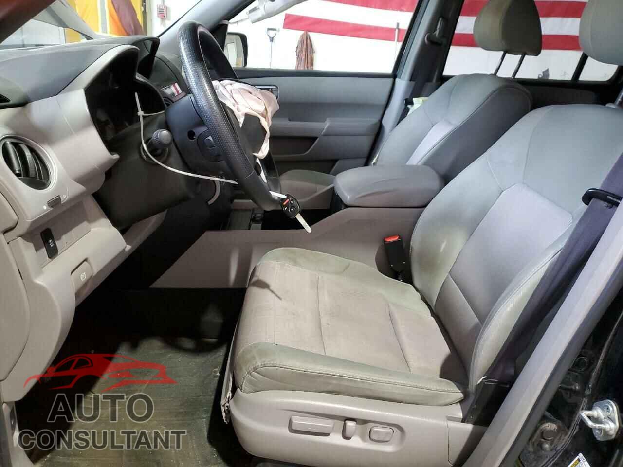HONDA PILOT 2013 - 5FNYF4H48DB068909