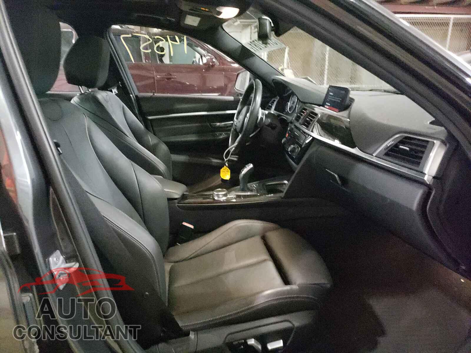 BMW 3 SERIES 2018 - WBA8D9C52JEB34922