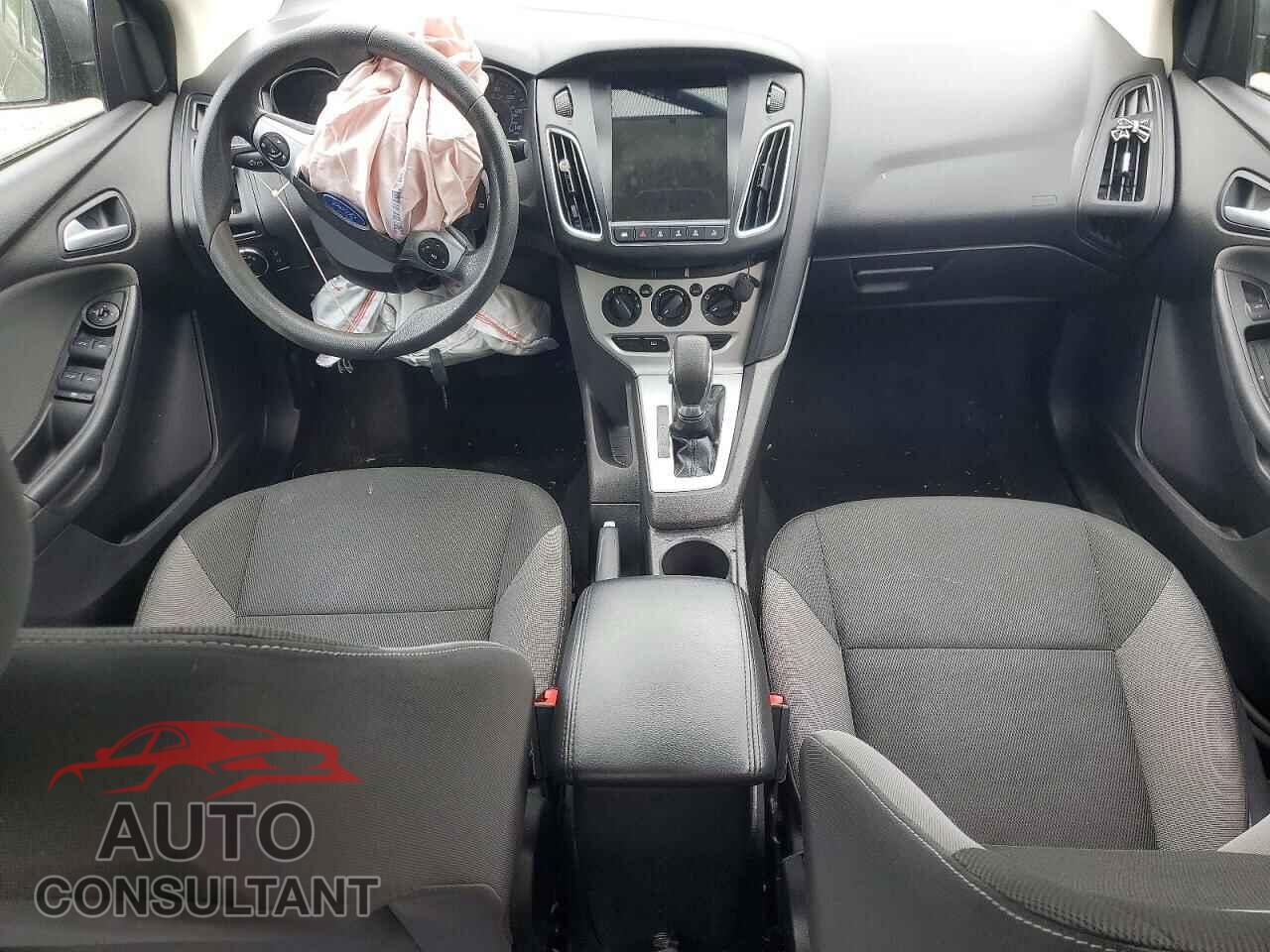 FORD FOCUS 2014 - 1FADP3F27EL201302