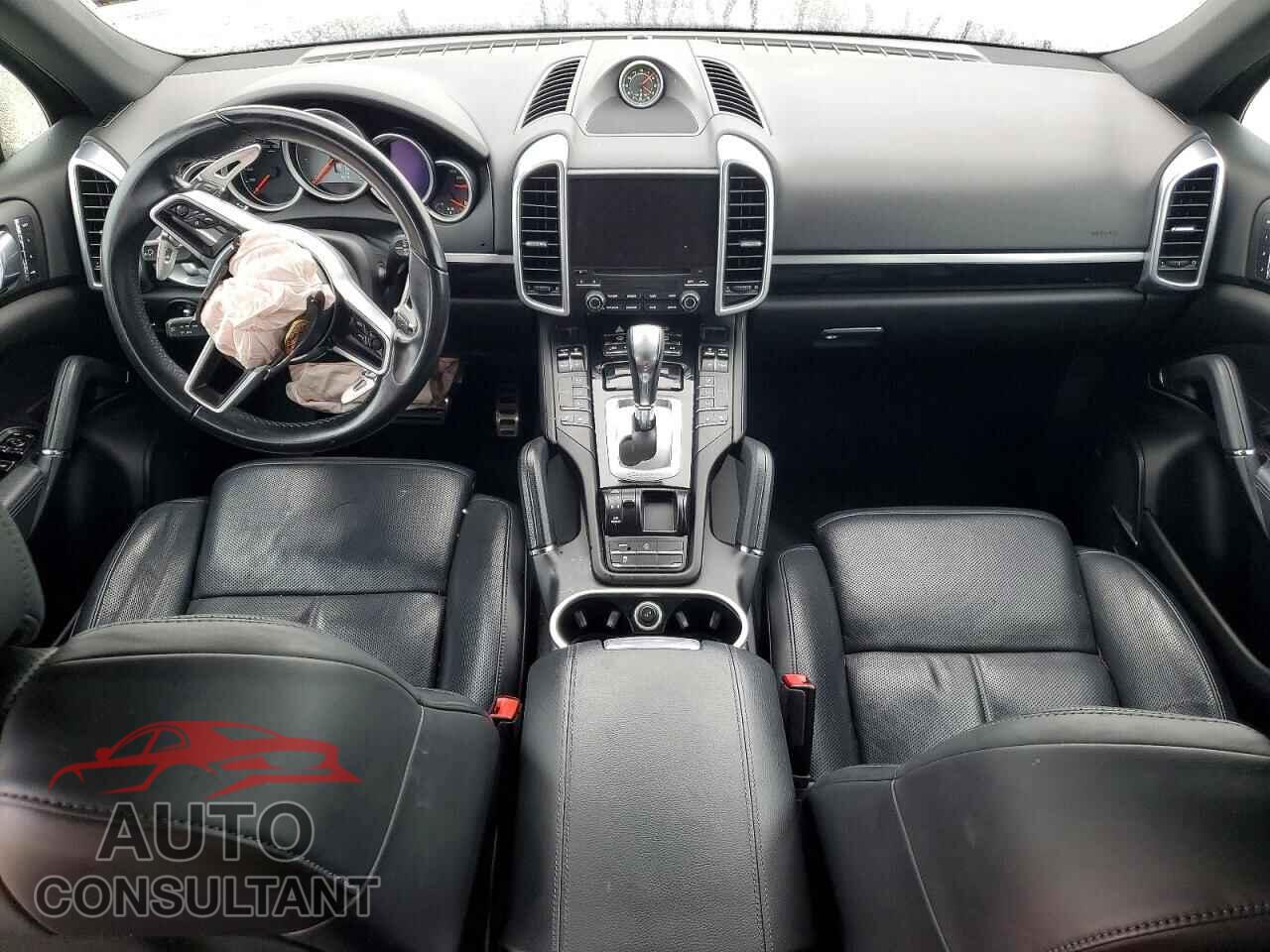 PORSCHE CAYENNE 2017 - WP1AB2A24HLA51083