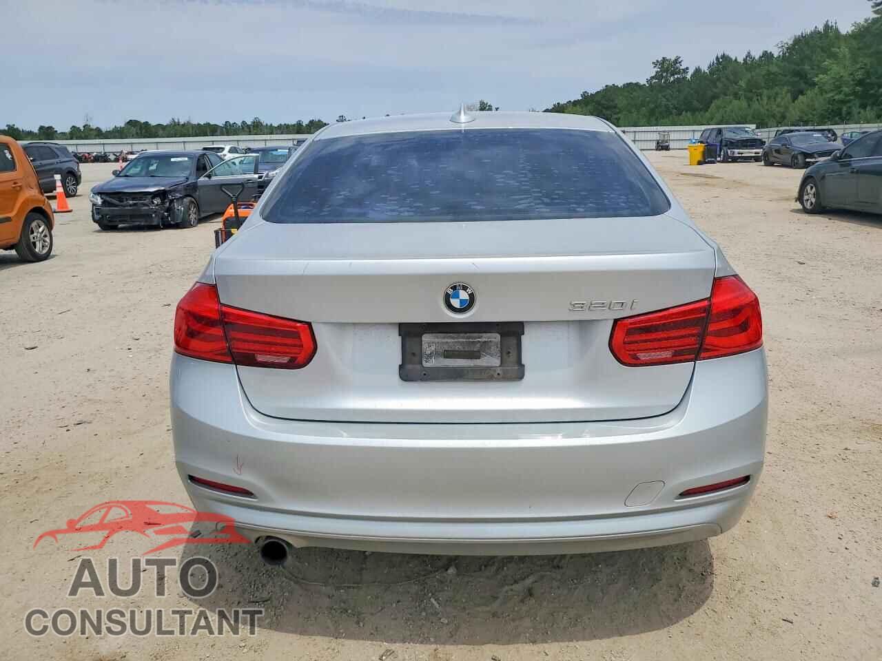 BMW 3 SERIES 2016 - WBA8E1G53GNU10197