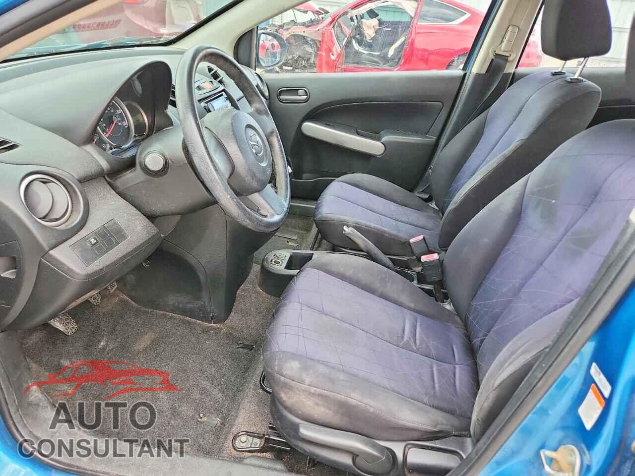 MAZDA 2 2011 - JM1DE1HZ1B0112367
