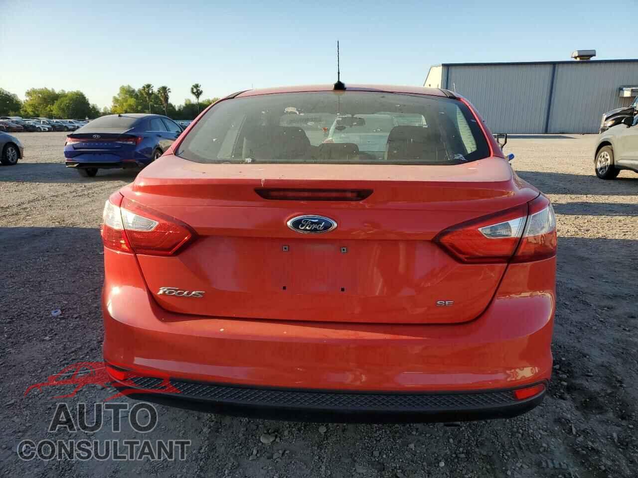 FORD FOCUS 2014 - 1FADP3F26EL312813
