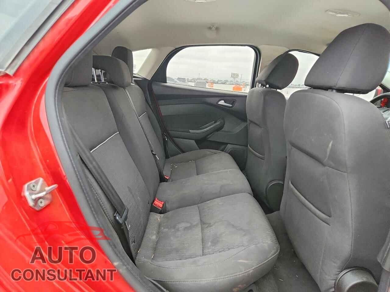 FORD FOCUS 2012 - 1FAHP3M26CL403842
