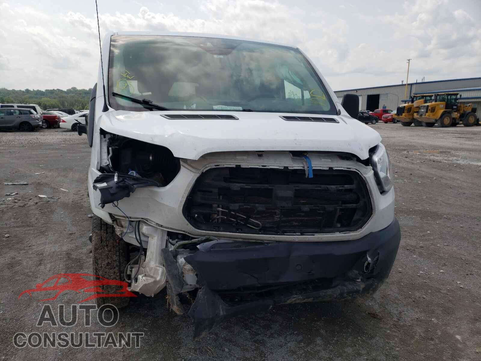 FORD TRANSIT CO 2018 - 1FTYR1ZM2JKA65278
