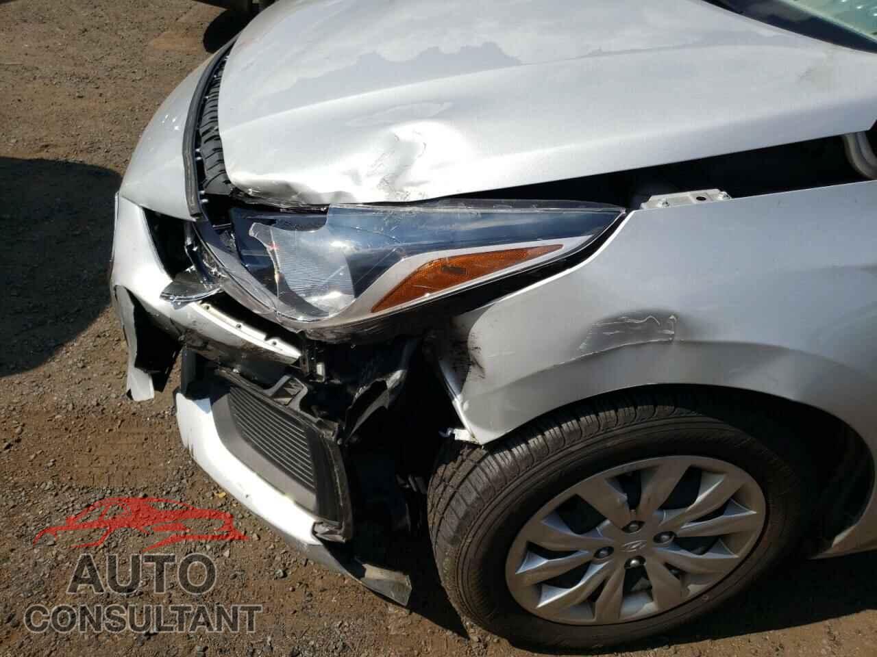 HYUNDAI ACCENT 2018 - 3KPC24A32JE022291