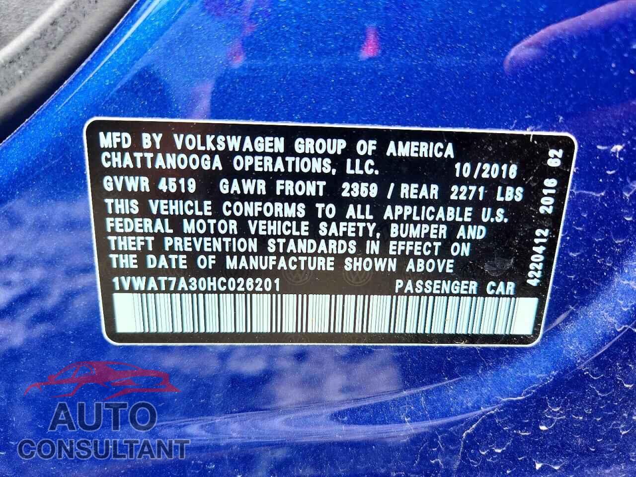 VOLKSWAGEN PASSAT 2017 - 1VWAT7A30HC026201