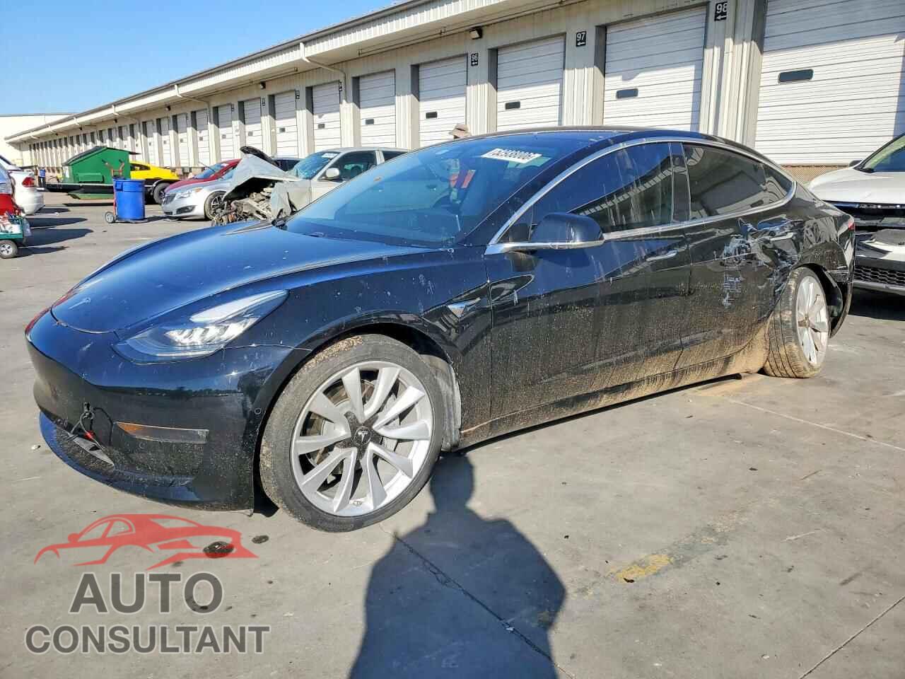 TESLA MODEL 3 2018 - 5YJ3E1EA5JF060171