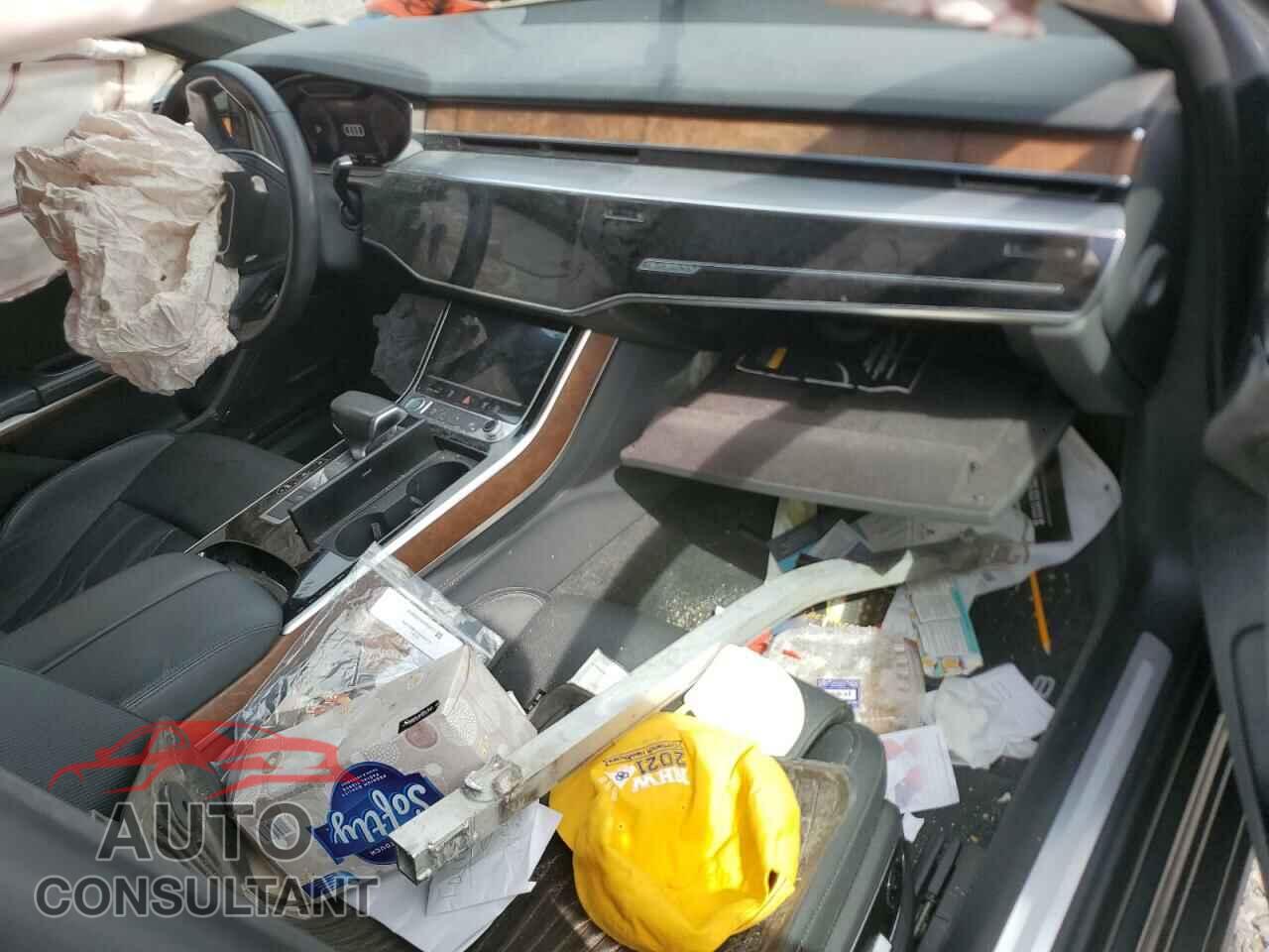 AUDI A8 2019 - WAU8DAF83KN010101