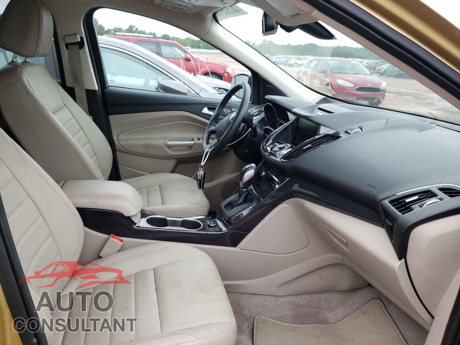 FORD ESCAPE 2014 - 1FMCU0J92EUD14582