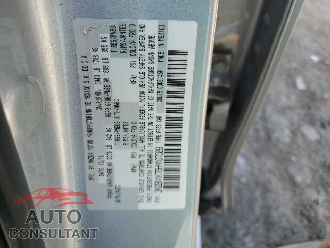 MAZDA 3 2017 - 3MZBN1K76HM107389
