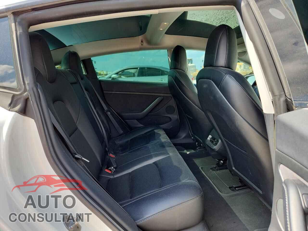 TESLA MODEL 3 2021 - 5YJ3E1EA9MF002696