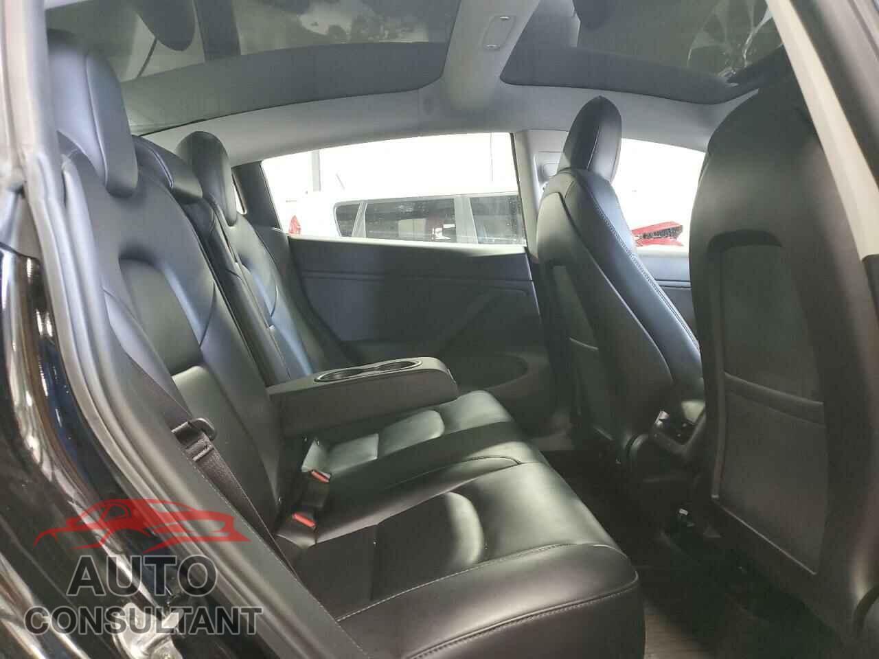 TESLA MODEL 3 2019 - 5YJ3E1EA4KF310792