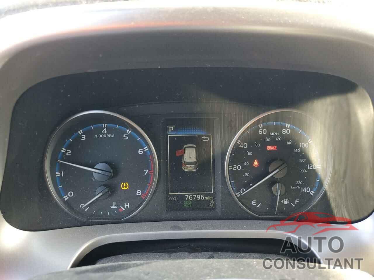 TOYOTA RAV4 2018 - JTMBFREV3JJ221913