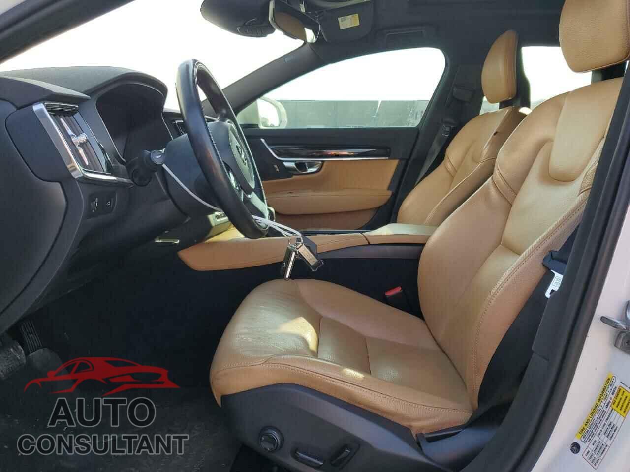 VOLVO S90 2018 - LVY982AK0JP022576