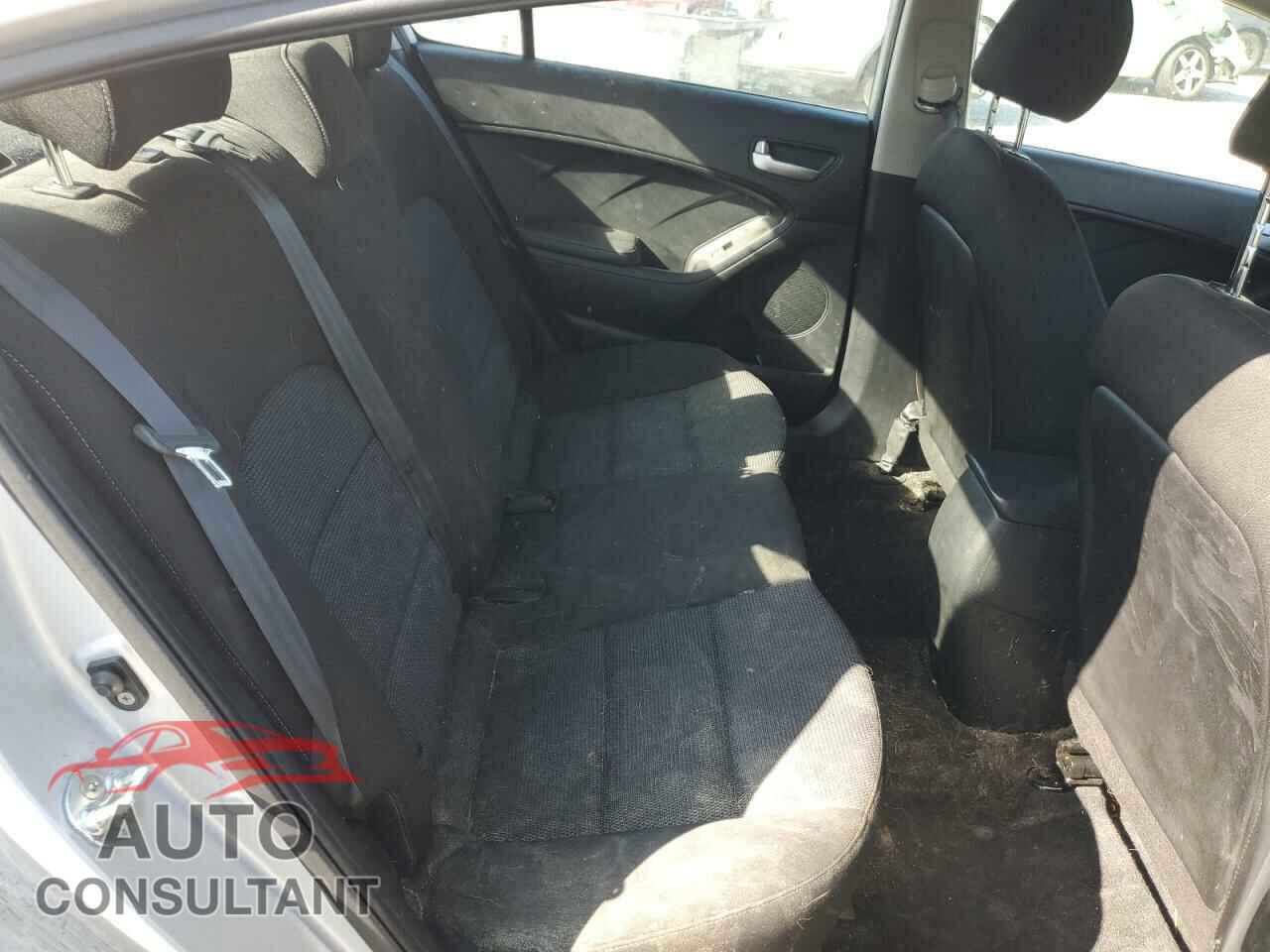 KIA FORTE 2017 - 3KPFK4A71HE046060