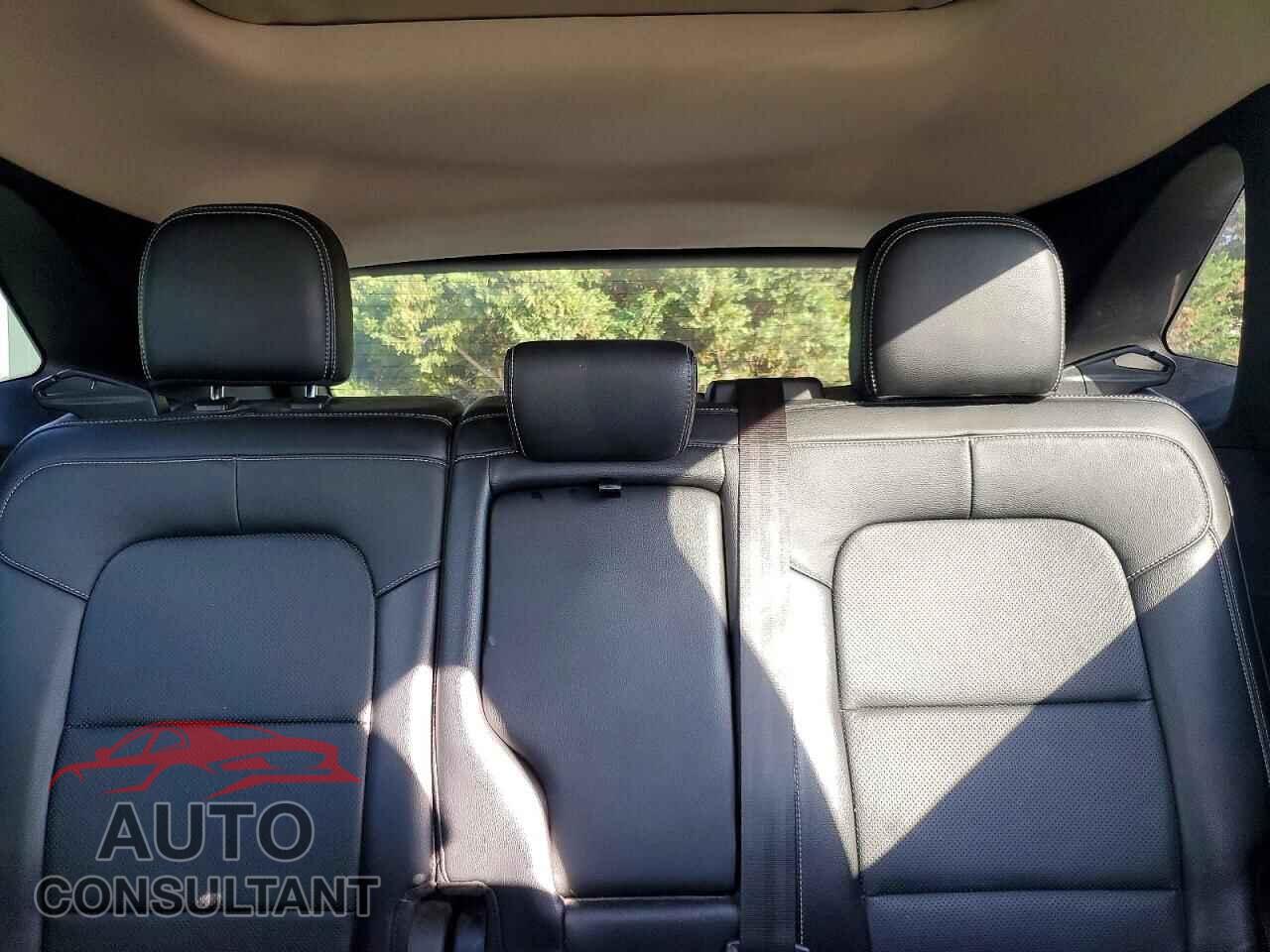 FORD ESCAPE 2020 - 1FMCU9J91LUA48618