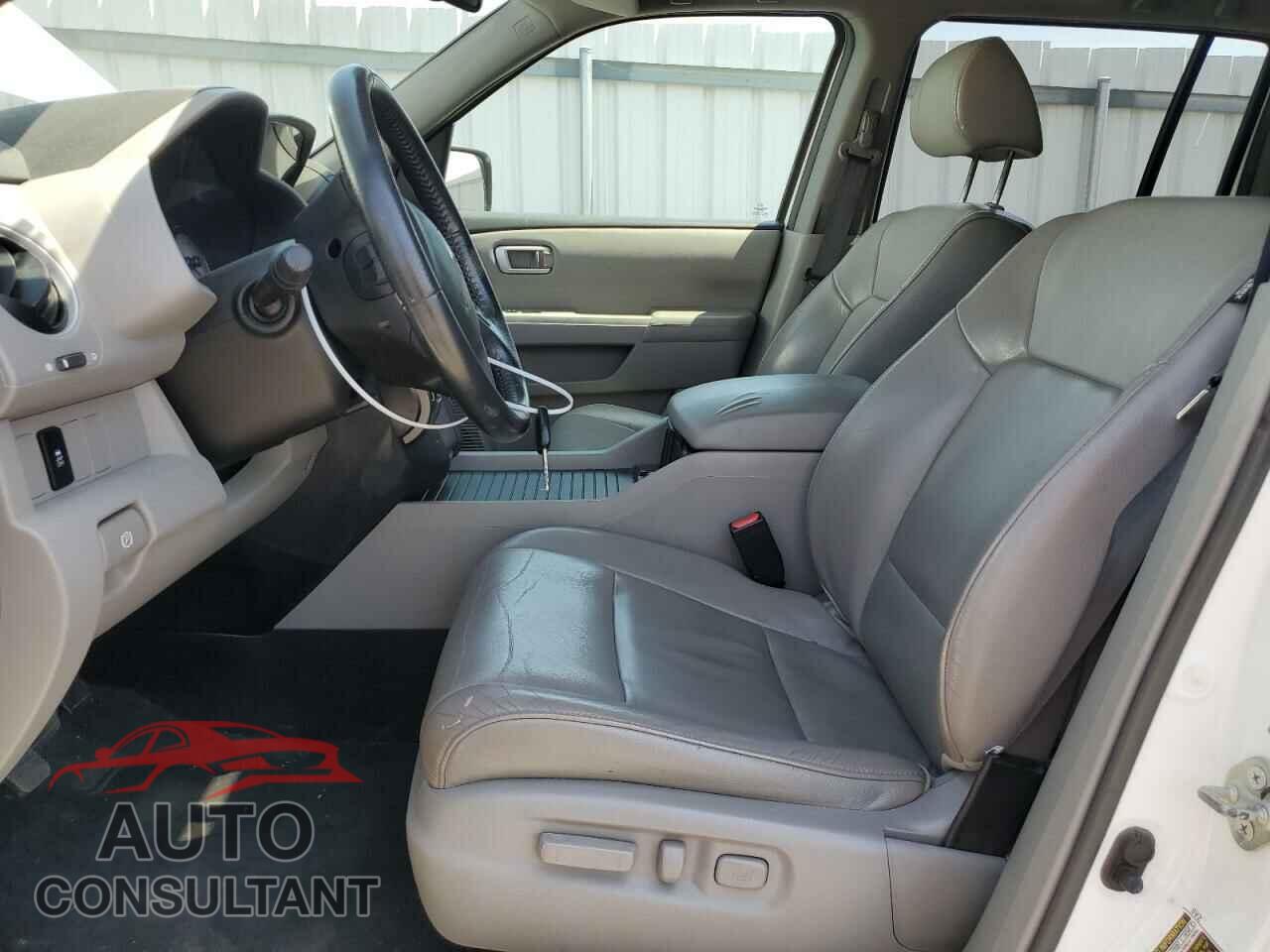 HONDA PILOT 2013 - 5FNYF4H56DB012332