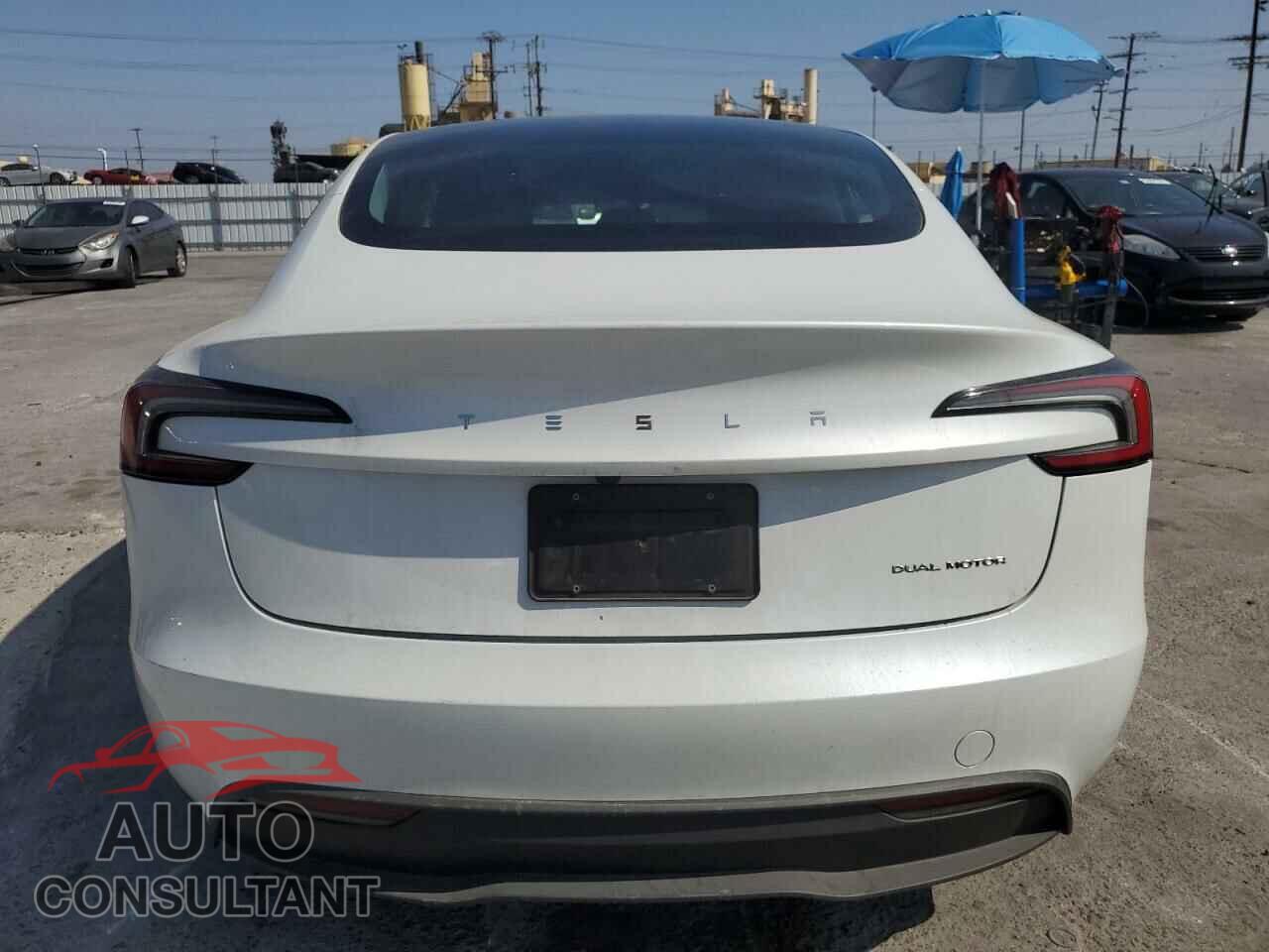 TESLA MODEL 3 2024 - 5YJ3E1EB7RF732915