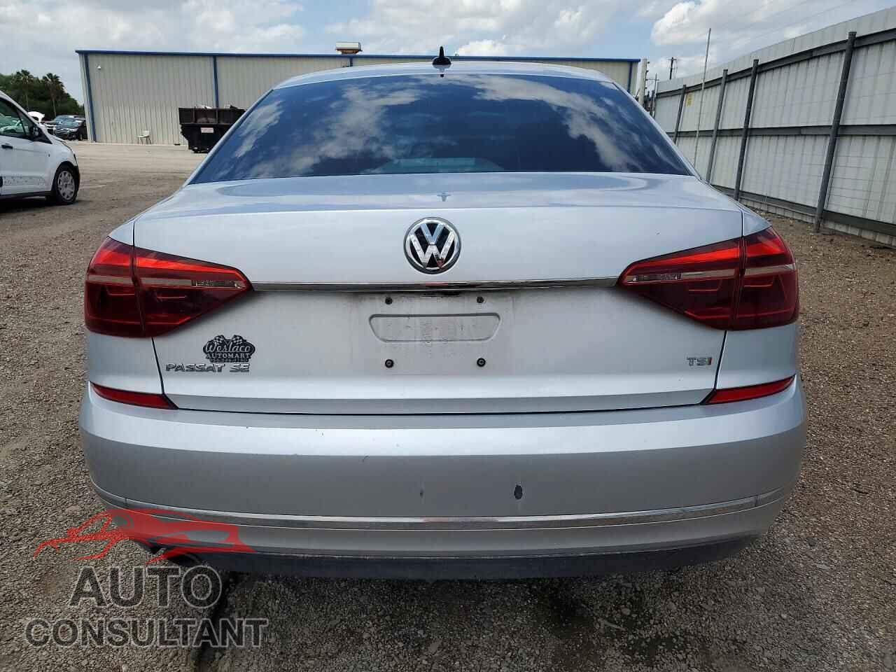 VOLKSWAGEN PASSAT 2018 - 1VWBA7A36JC013050