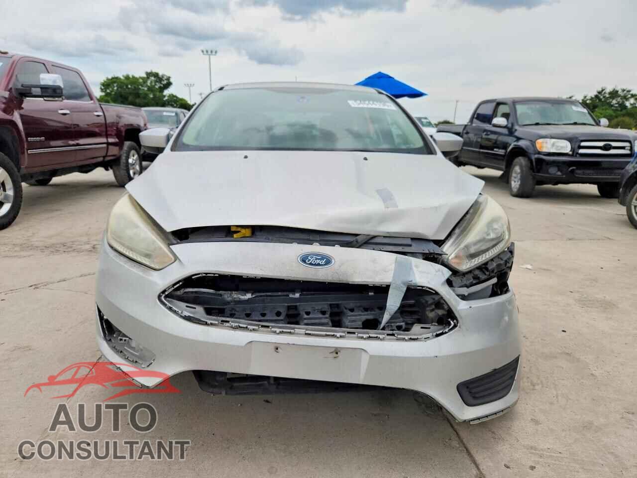 FORD FOCUS 2018 - 1FADP3K28JL212647