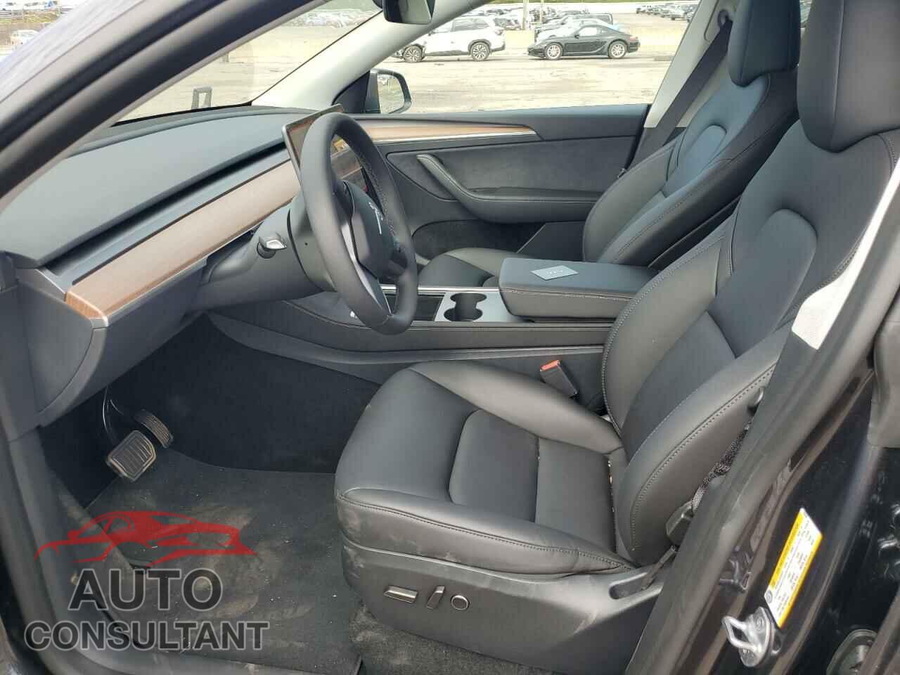 TESLA MODEL Y 2025 - 7SAYGDED7SF320702