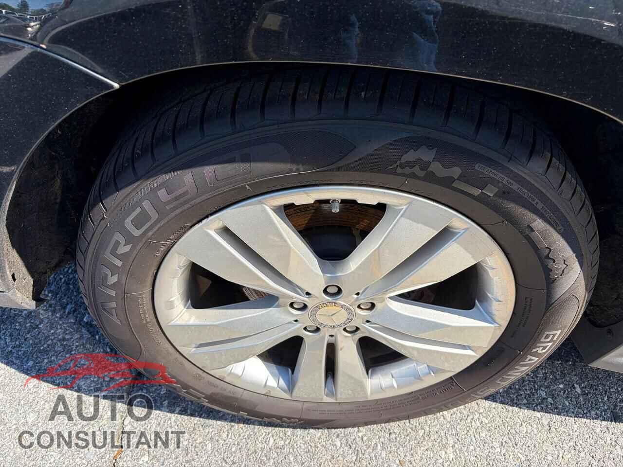 MERCEDES-BENZ GL-CLASS 2011 - 4JGBF2FE0BA760699