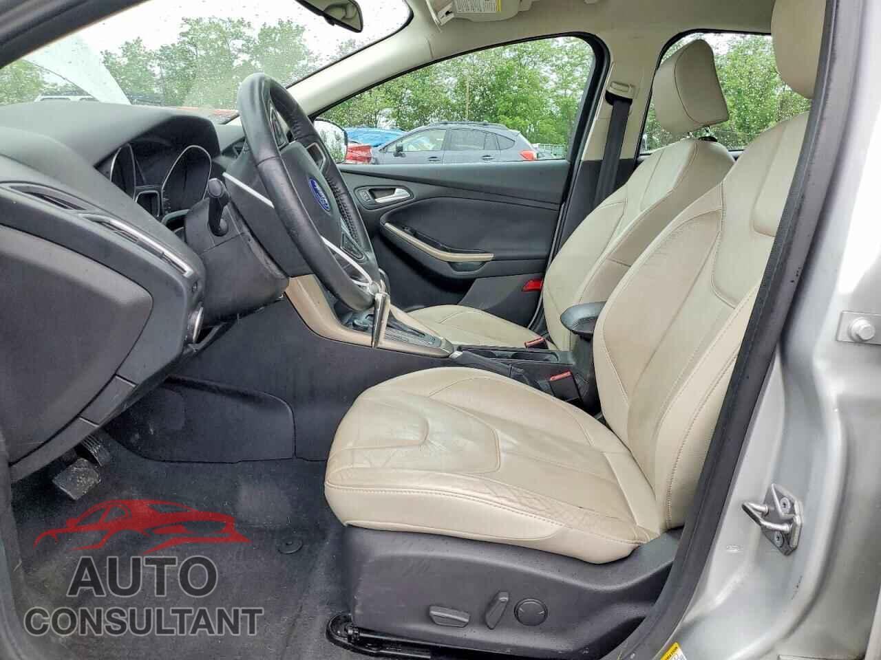 FORD FOCUS 2016 - 1FADP3N28GL302885
