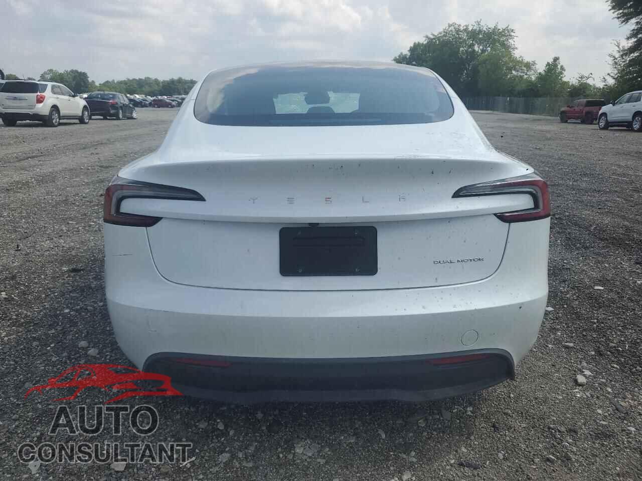 TESLA MODEL 3 2024 - 5YJ3E1EBXRF770218